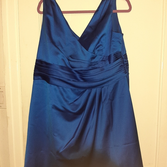 Davids Bridal | Marine V-Neck Knee Length Dress 18 - Picture 2 of 4